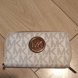 Michael Kors Gold and Cream Logo Wallet